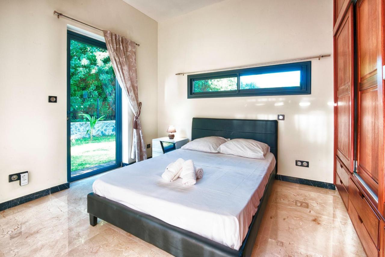 Villa Isis à L Entre-Deux avec piscine pour 7 personnes Entre Deux Esterno foto